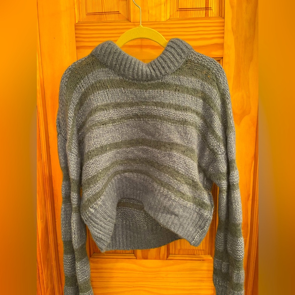 Everlane Cashmere Sweater